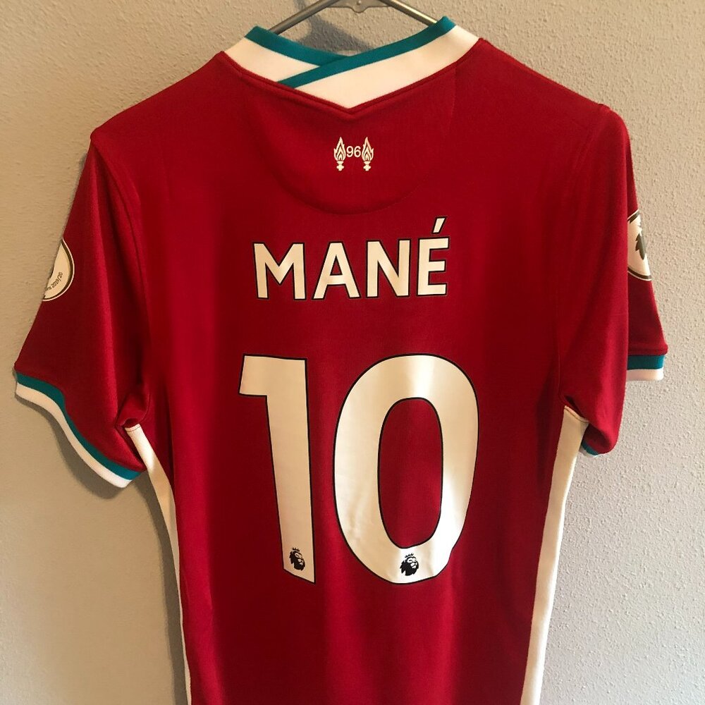 Sadio Mane 20/21 Nike Stadium Kit